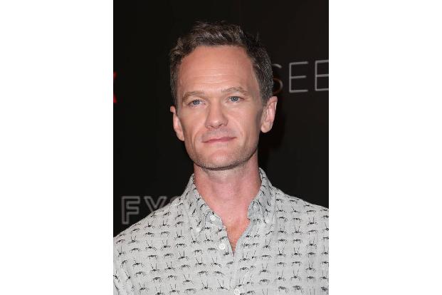 ...was hat eigentlich 'How I Met Your Mother'-Star Neil Patrick Harris mit Spider-Man zu tun? Der kommt einem ja nicht gleic...