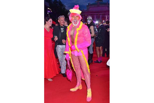 ...kommen die Stars und Sternchen eben gerne nach Wien. Manche haben sich richtig ins Zeug gelegt. Wedding-Planner Frank 'Fr...
