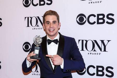 ...an einem einzigen Abend gleich sechs Awards abräumte. Der Hauptpreis für das beste neue Musical ging an 'Dear Evan Hansen...