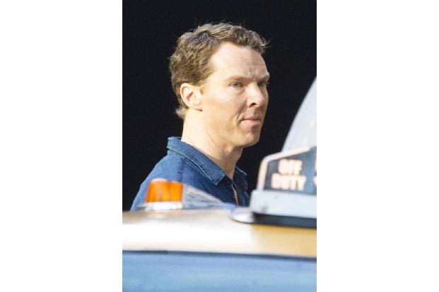 Benedict Cumberbatch wird seit einigen Tagen inmitten von Yellow Cabs, den berühmten New Yorker Taxis, gesichtet. Doch was h... Benedict Cumberbatch wird seit einigen Tagen inmitten von Yellow Cabs, den berühmten New Yorker Taxis, gesichtet. Doch was h...