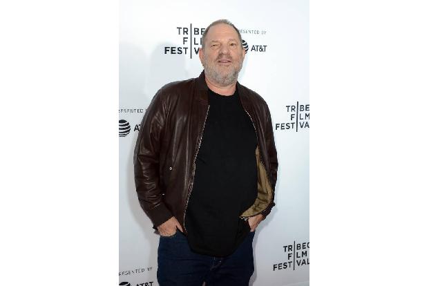 ...haben sich mehr als 30 Frauen gemeldet, die Harvey Weinstein sexuelle Belästigung und sogar Vergewaltigung vorwerfen - da...