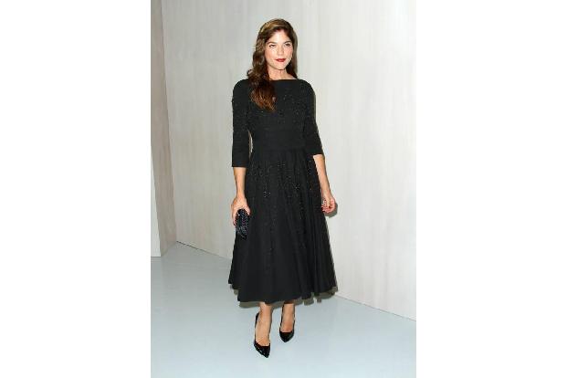 ...Selma Blair boten genug stylishe Inspiration. Kleider, Röcke und feminine Looks gab es en masse, doch auch...
