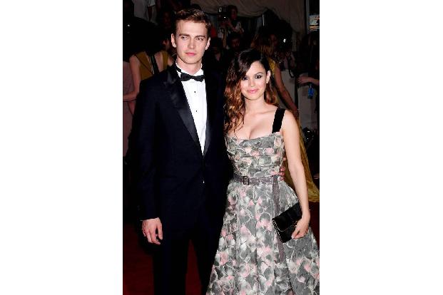 ...all der Harmonie, die anscheinend noch immer zwischen den beiden herrscht, ist die Trennung von Hayden Christensen und Ra...