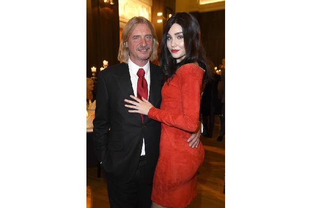 ...da Unternehmer Frank Otto und seine Liebste Nathalie Volk hinpassen? Nun, immerhin boxen sie sich seit Jahren hartnäckig ...