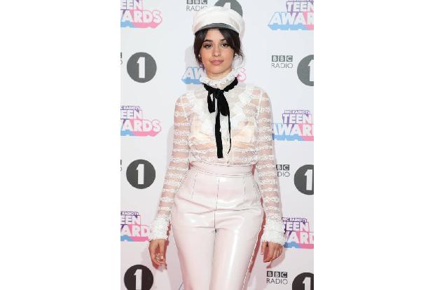 ...scheint ziemlich schnell Mitglieder zu verlieren, denn auch Camila Cabello ist Ende 2016 aus der Band ausgeschieden. Dass...