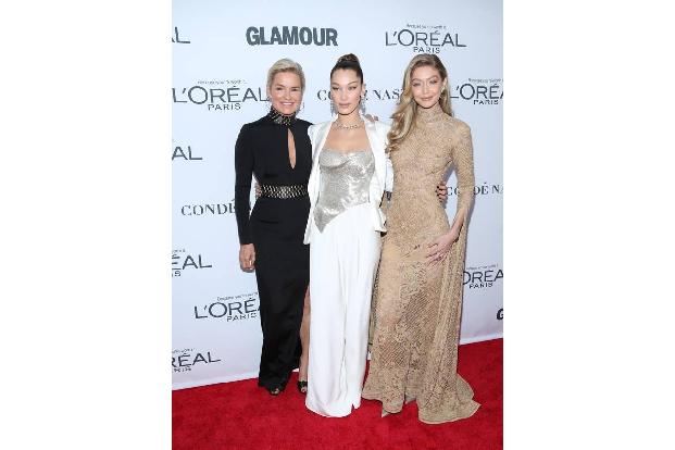 ...erschien die Supernova des Jahres, Gigi Hadid. Mutter Yolanda Foster und Schwester Bella Hadid wollten diese Ehrung nicht...