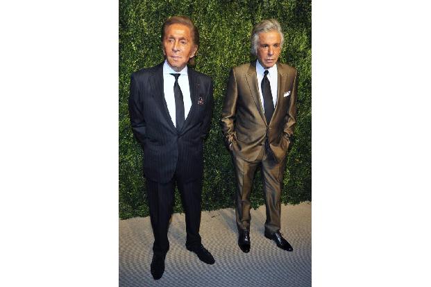 ...waren Valentino Garavani und sein Exlebenspartner Giancarlo Giammetti richtig konservativ. Dafür trumpften aber die erfah...