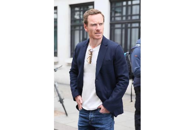 ...Filmadaptionen, so ist ebenfalls 'Schneemann' von Jo Nesbø mit Michael Fassbender aktuell im Kino. Filme nach Romanen sin...