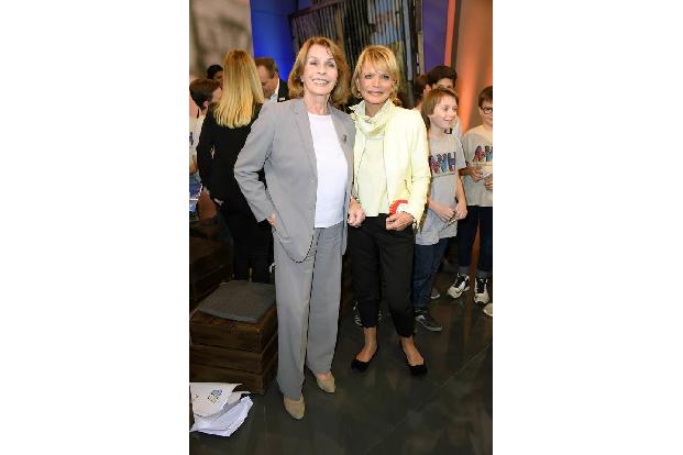 ...sind übrigens auch mit dabei beim Spendenmarathon: Senta Berger und Uschi Glas. Wenn da mal nicht fleißig gespendet wird...