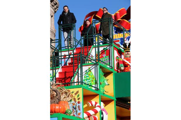 ...es 98 Degrees wahrscheinlich nicht hatte - in Celsius sind das rund 37 Grad. Dafür waren die Jungs der Band 98 Degrees vo...