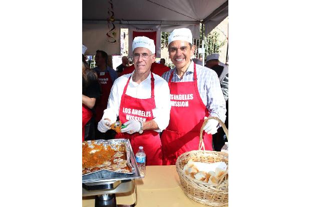 ...haben die ganzen B-Promis Lust sich für das Wohl anderer einzusetzen. Jeffrey Katzenberg als Produzent tummelt sonst eher...