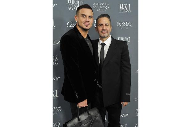 ...hatte Marc Jacobs dabei. Der Designer kam in männlicher Begleitung - mit Freund Charly DeFrancesco. Ebenfalls ihre besser...
