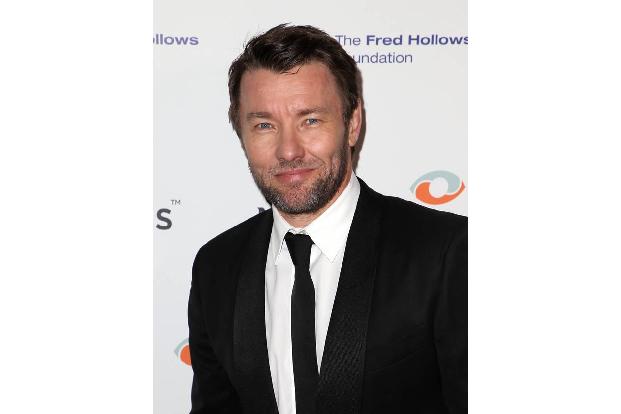 ...kann man so eine Spendengala auch gut überstehen. So kam 'Star Wars'-Star Joel Edgerton ebenfalls ohne Begleitung. Die br...