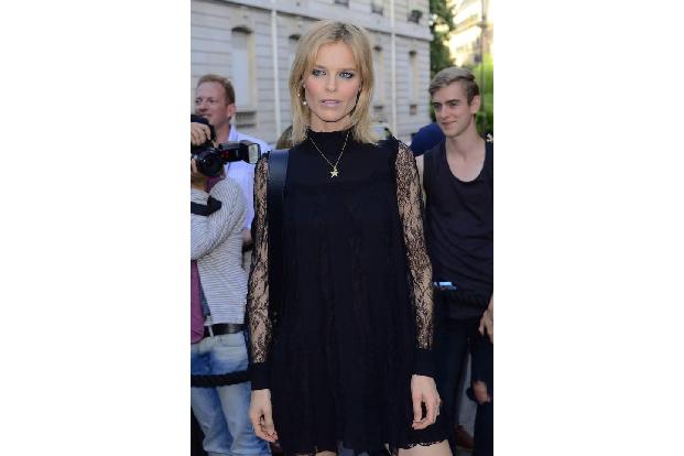 ...Eva Herzigová natürlich nicht mehr wirklich, ist sie mit ihren 44 doch schon seit Jahren im Modezirkus dabei. Es gibt woh...