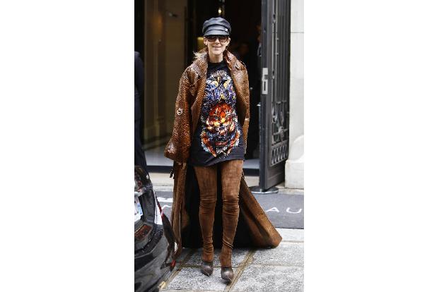 ...sind zu ihren extravaganten Looks auch extravagante Verhaltensweisen dazugekommen. Man hätte sich ja bei einem Mal noch n...