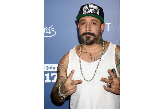 ...AJ McLean etwas getan? Der mittlerweile 39-Jährige war ja schon immer der Bad Boy der Backstreet Boys, hatte zeitweilig m...