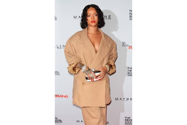 ...Rihanna auch mal über Frau Banks sagen wird? Die findet Azealia nämlich auch nicht mehr gut, nachdem sie ihre Telefonnumm...