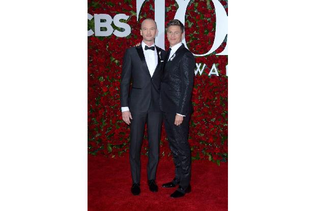 ...aber das genaue Gegenteil: Neil Patrick Harris wirkte nach seinem Kahlschnitt irgendwie wie ein zu groß geratenes Baby an...