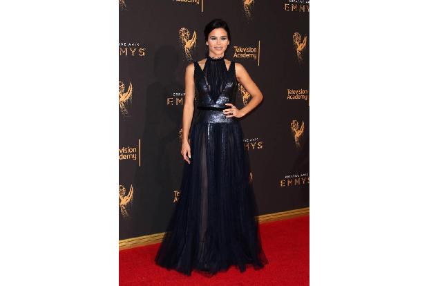 ...war auch Jenna Dewan-Tatum. Das hatte die Tänzerin und Schauspielerin ihrem Kleid zu verdanken. Die Creative Emmy Awards...