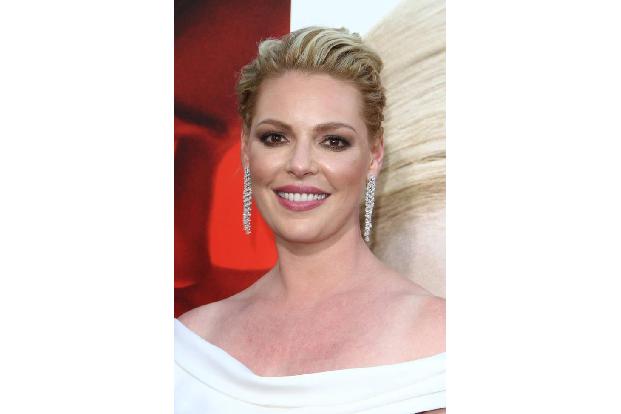 ...düster steht es um Katherine Heigl noch nicht. Zwar sind ihre erfolgreichsten Jahre im Filmgeschäft auch rum, aber sie ha...