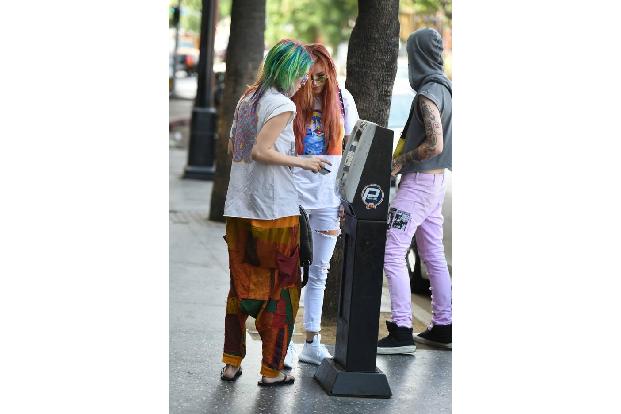 ...bevor das eigentliche Geldausgeben beginnen konnte, musste der Parkscheinautomat mit dem nötigen digitalen Schotter bedie...