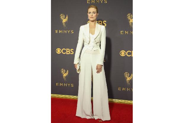 Wenn Evan Rachel Wood auf einem roten Teppich erscheint, kommt sie in einem Anzug. Für diese Feststellung muss man kein Hell... Wenn Evan Rachel Wood auf einem roten Teppich erscheint, kommt sie in einem Anzug. Für diese Feststellung muss man kein Hell...