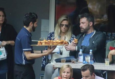 ...was für die Figur tun musste da ebenso drin sein, die Stars auf den Court machten ja schon Sport, da kann man schon beher...