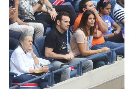 ...ein Hollywoodstar macht noch keine U.S. Open. So war auch Matt Dillon zugegen und sah sich das Treiben unten auf dem Plat...