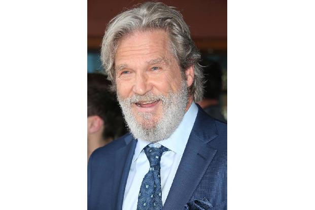 ...Männer Haare im Gesicht einfach brauchen - damit sehen sie nämlich um Welten besser aus. Oder hätten Sie Jeff Bridges...