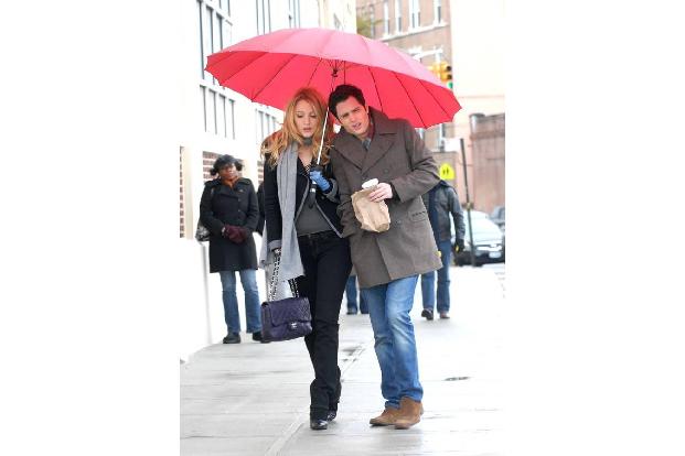 ...Blake Lively war vor Ryan Reynolds in einen anderen Kollegen verliebt. Penn Badgley, in 'Gossip Girl' ebenfalls ihr Gelie...