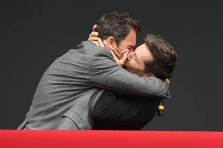 ...der vor allem der schwule Rechtsanwalt Will (Eric McCormack) und seine leicht neurotische beste Freundin Grace (Debra Mes...