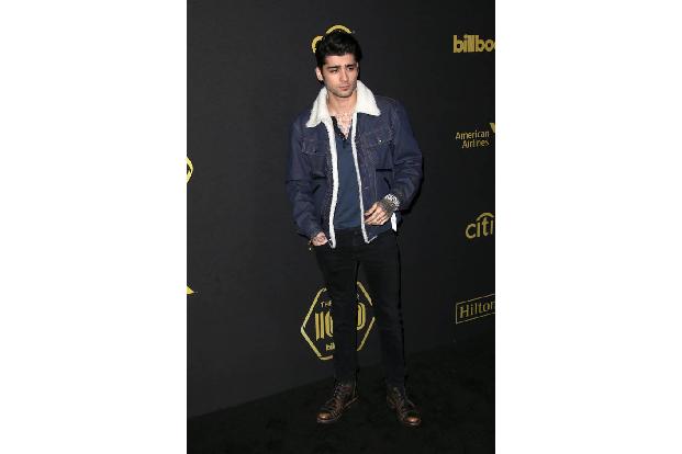 ...Zayn bei einer Reunion - One Direction hatte sich im März 2016 eine Pause von einem Jahr gegönnt, ein versprochenes Comeb...