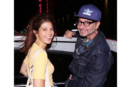 ...ihren Kollegen wie Marisa Tomei und Fisher Stevens reichte es, deshalb gingen sie zusammen mit Michael Moore und Mark Ruf...