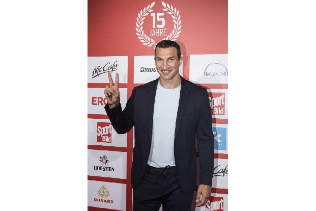 Der Sport Bild Award war auch in diesem Jahr etwas Besonderes. Warum? Wladimir Klitschko erhielt nicht nur die Auszeichnung ... Der Sport Bild Award war auch in diesem Jahr etwas Besonderes. Warum? Wladimir Klitschko erhielt nicht nur die Auszeichnung ...