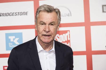 ...konnte sich Rekord-Trainer Ottmar Hitzfeld über einen Preis für sein Lebenswerk freuen. Und wo wir schon bei Fußball sind...