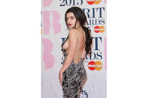 ...ist sie hin, die wilde, sexy, unzähmbare Charli der vergangenen Jahre? Bei der man sich bei jedem roten Teppich fragte, w...