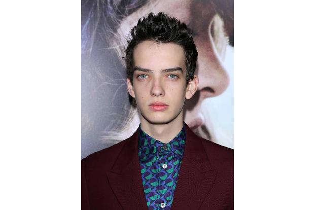 ...dürfen sich außerdem wieder auf Kodi Smit-McPhee als Kurt Wagner/Nightcrawler freuen. Damit wären es ja schon viele Mutan...