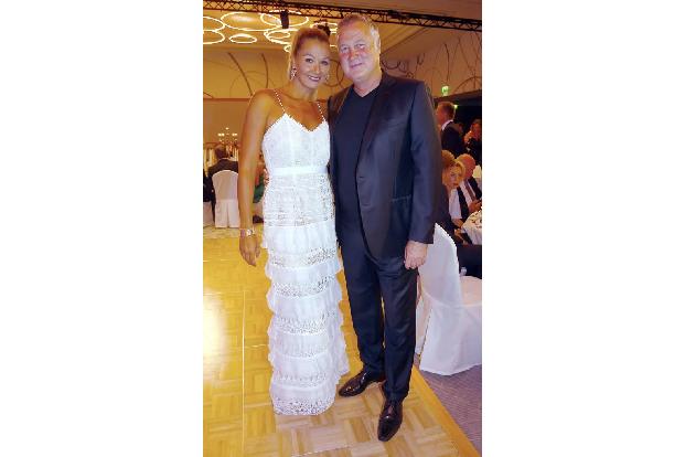 ...Franziska van Almsick mit Langzeitfreund Jürgen B. Harder zeigte sich nicht nur bei den GRK Golf Charity Masters am Woche...