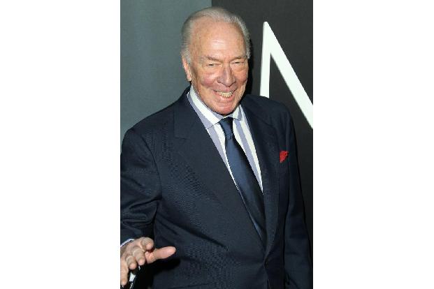 ...der Missbrauchsvorwürfe aus dem Film zu entfernen und drehte die Szenen, in denen Spacey zu sehen war, mit Christopher Pl...