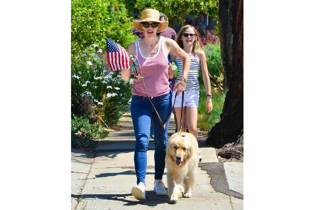 ...Jennifer Garner. Denn welche Rasse wäre besser als Familienhund geeignet als ein Golden Retriever? Eben. Auch die...