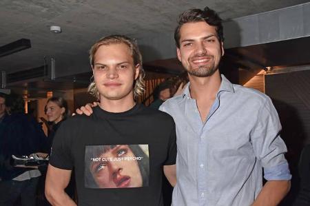 ...sich auch die Ochsenknecht-Brüder nicht entgehen lassen wollten. Wilson Gonzalez und Jimi Blue waren aber klarer Weise n...