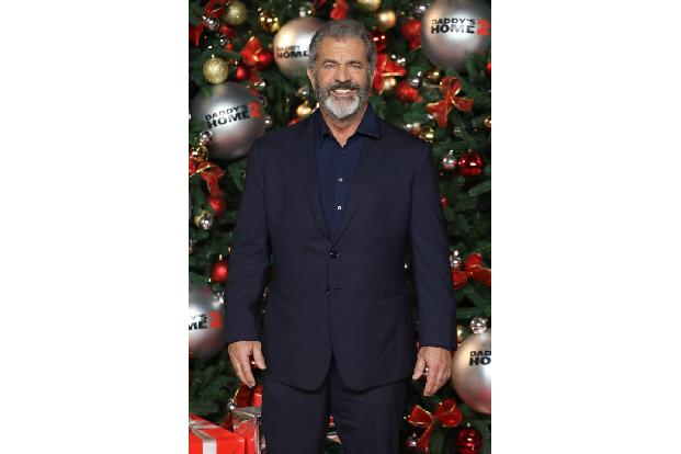 ...Mel Gibson durfte sich ebenfalls bereits über einen Oscar in der Kategorie 'Beste Regie' für den Film 'Braveheart' freuen...