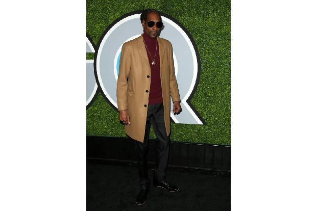 ...was war mit den Herren? Bei ihnen war unter anderem Snoop Dogg in seinem kamelbraunem Mantel und weinrotem Rolli stilsich...