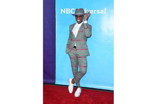 Auf dem NBCUniversal Press Day 2018 bewies Sänger Ne-Yo mal wieder Stilgefühl und stellte sich mit diesem coolen Hut auf den... Auf dem NBCUniversal Press Day 2018 bewies Sänger Ne-Yo mal wieder Stilgefühl und stellte sich mit diesem coolen Hut auf den...