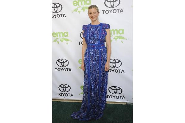 ...Amy Smart entschied sich für ein royales blau und hatte an diesem Abend offensichtlich gute Laune mitgebracht. Bei einem ...