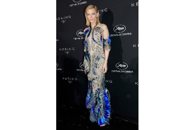 SIE war der absolute Hingucker des Abends: Cate Blanchett verzauberte in dieser Robe von Iris Van Herpen Couture die gesamte... SIE war der absolute Hingucker des Abends: Cate Blanchett verzauberte in dieser Robe von Iris Van Herpen Couture die gesamte...