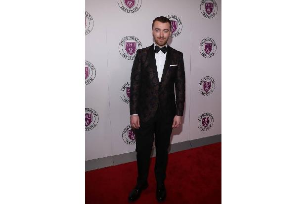 ...Sam Smith nicht, als er sich im März 2016 von Twitter verabschiedete, nachdem er der Hasskommentare überdrüssig geworden ...