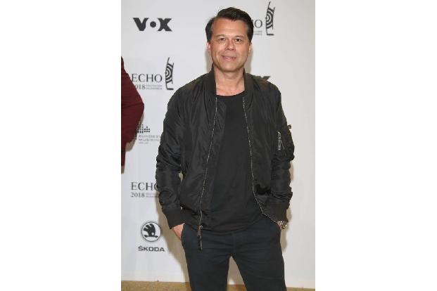 ...Markus Kavka war für die harten Töne bei VIVA zuständig. 2000 tat er das Unfassbare, er wechselte zur Konkurrenz MTV. Mus...