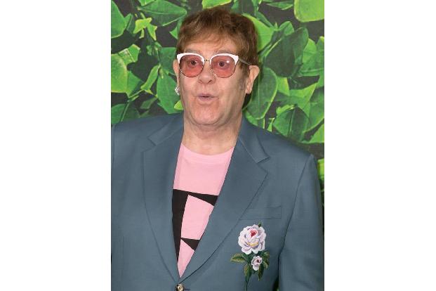 Er war bereits Fußballfan, als es noch nicht cool war: Elton John ist bekanntlich großer Anhänger des FC Watford. Zeitweise ... Er war bereits Fußballfan, als es noch nicht cool war: Elton John ist bekanntlich großer Anhänger des FC Watford. Zeitweise ...