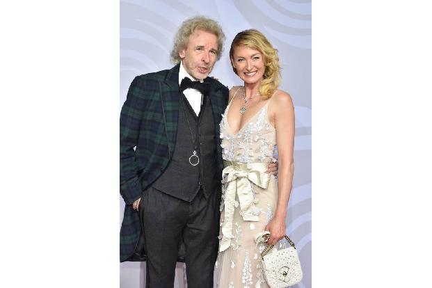 ...deutsche Rekordmeister viele Fans hat, dürfte nicht weiter überraschen. So gehören auch Thomas Gottschalk (hier zu sehen ...